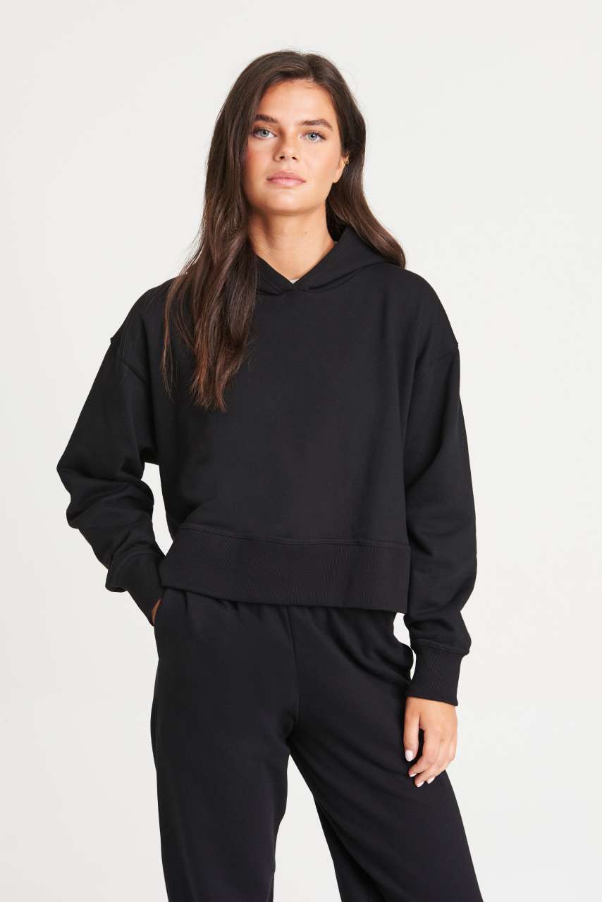 WOMEN'S RELAXED HOODIE - New French Navy - Model