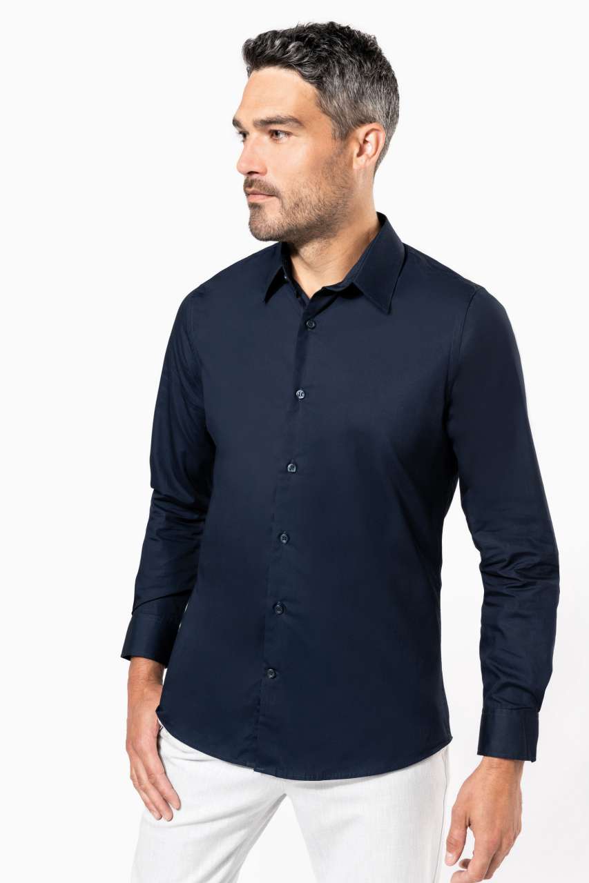 MEN’S LONG-SLEEVED COTTON POPLIN SHIRT - Black - Model