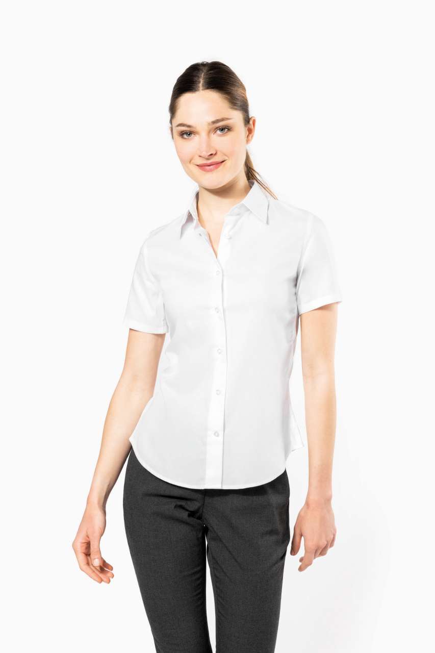 LADIES' SHORT-SLEEVED NON-IRON SHIRT - Black - Model