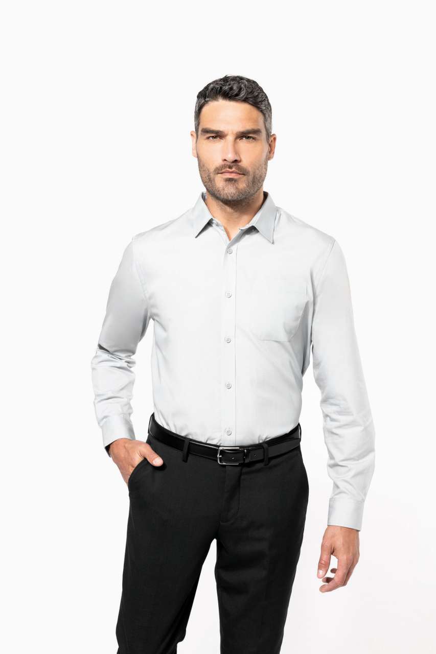 MEN'S LONG-SLEEVED COTTON POPLIN SHIRT - Black - Model