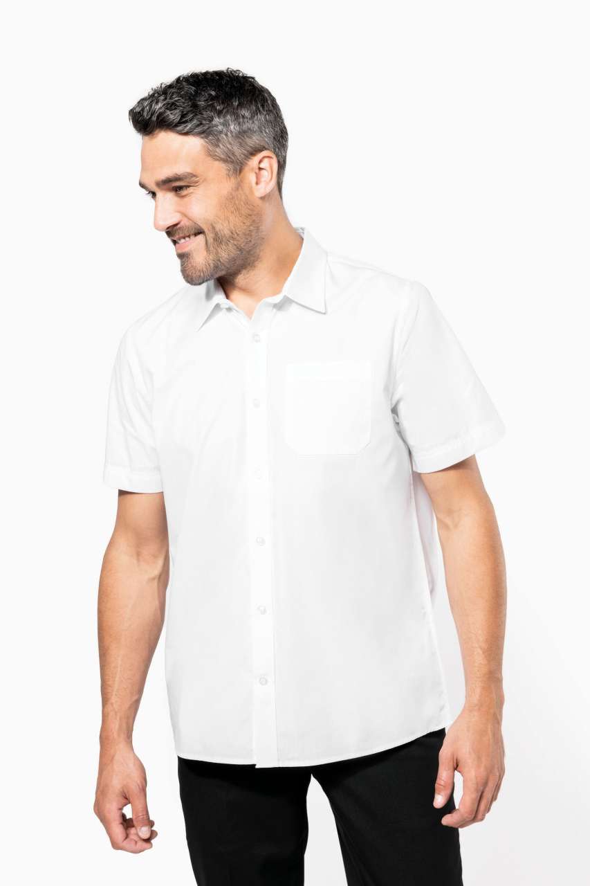 MEN'S SHORT-SLEEVED COTTON POPLIN SHIRT - Black - Model