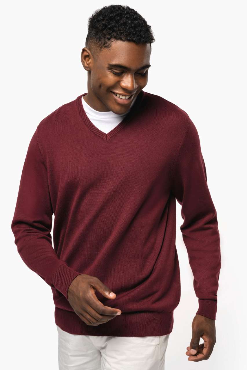 MEN’S V-NECK JUMPER - Black - Model