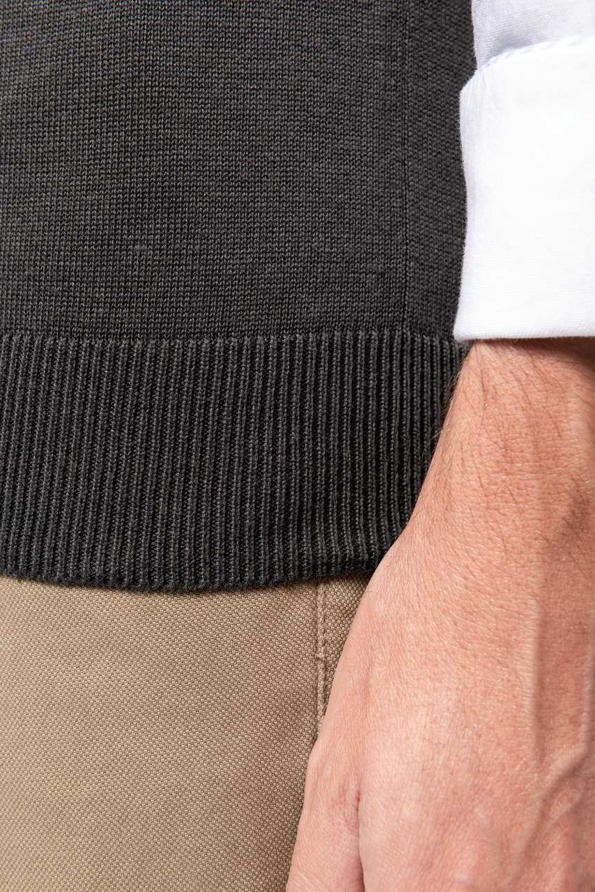 MEN'S SLEEVELESS V-NECK JUMPER - Black - Additional