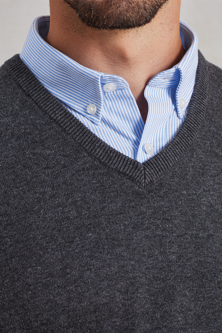 MEN'S KNITTED V-NECK SWEATER - Charcoal - Additional