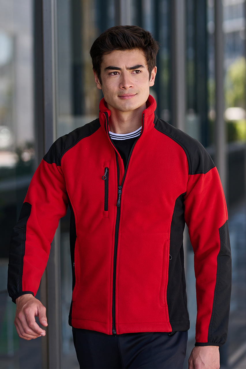 BROADSTONE SHOWERPROOF FLEECE - Classic Red - Model