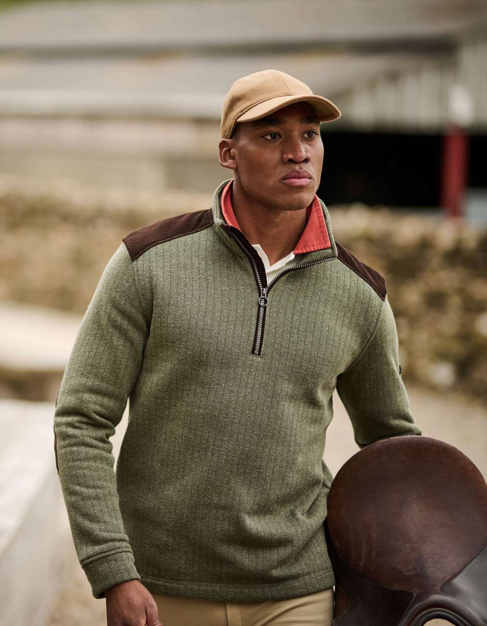 HOLBECK HALF ZIP FLEECE - Dark Khaki - modelimageurl