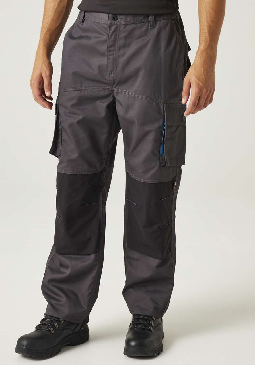 HEROIC CARGO TROUSERS - Black - modelimageurl
