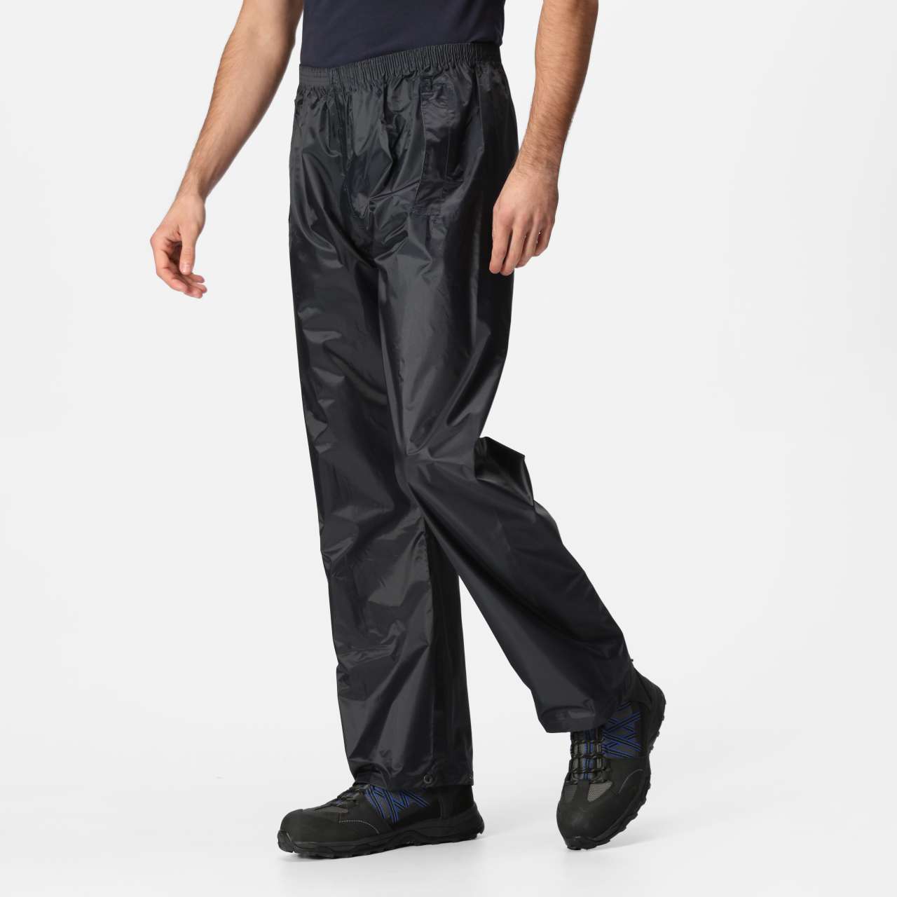 PRO STORMBREAK - WATERPROOF OVERTROUSERS - Dark Olive - Model