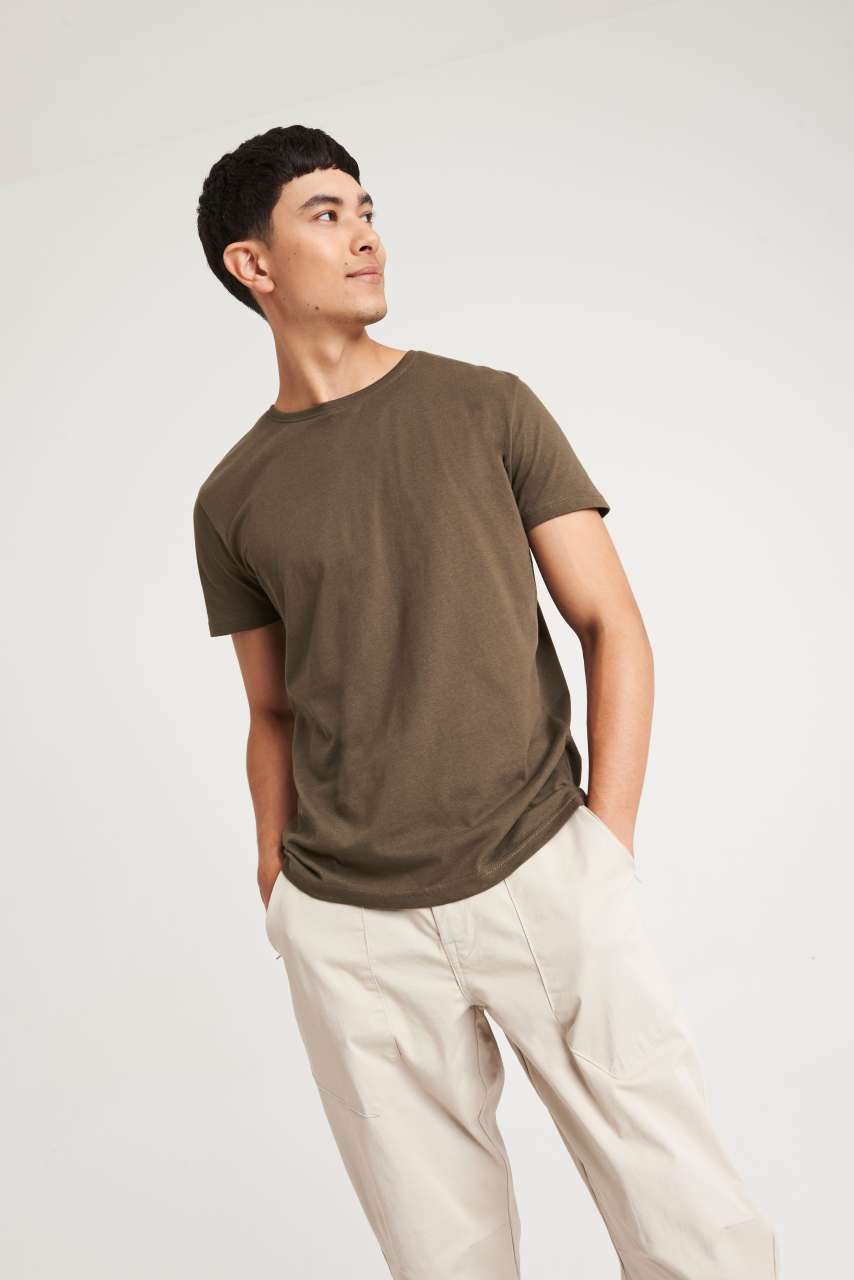 CASCADES ORGANIC TEE - Charcoal - Additional