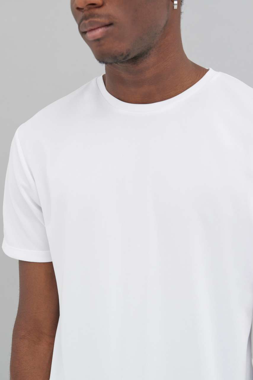 EA004 Arctic White