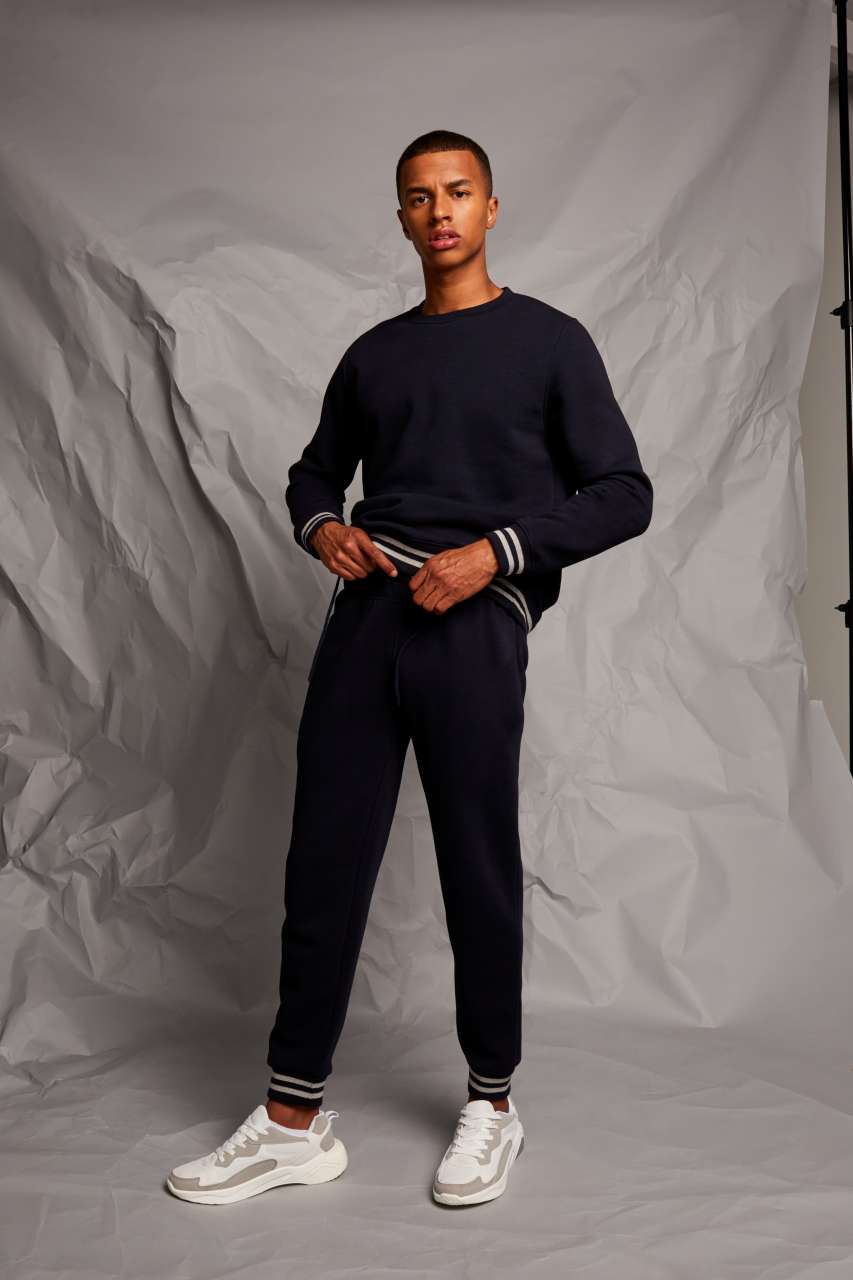 JOGGERS WITH STRIPED CUFFS - Heather Grey/Navy - Model