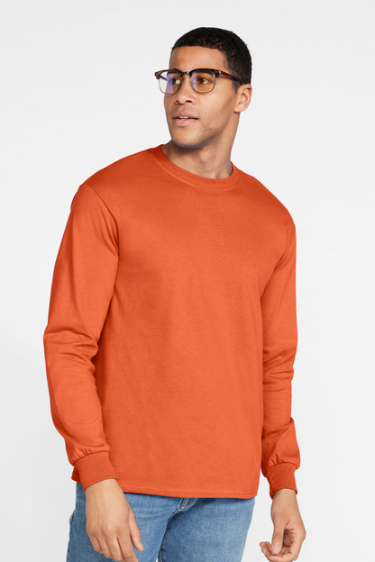 ULTRA COTTON™ ADULT LONG SLEEVE T-SHIRT - Ash Grey - Model