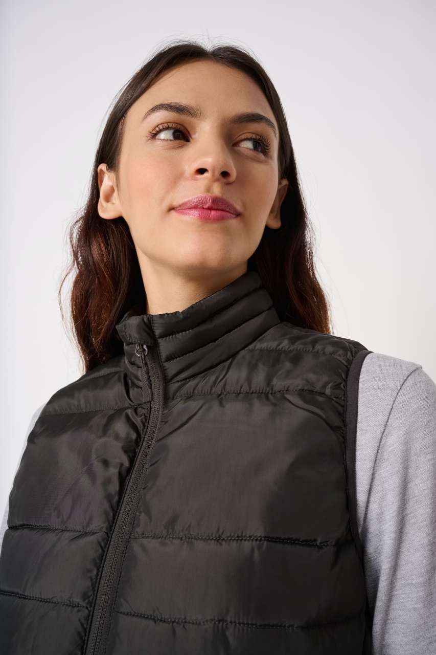 IB6173 Black