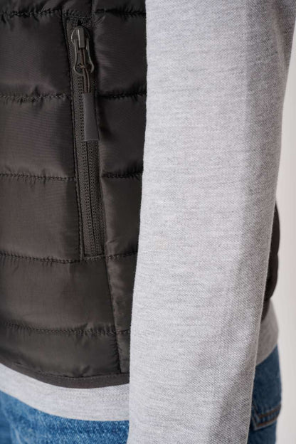 IB6173 Black