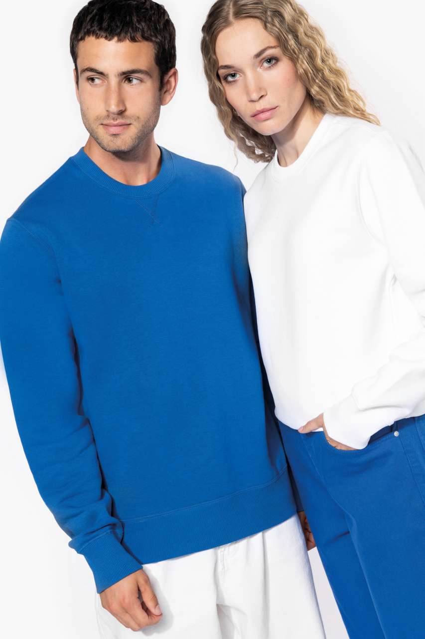 UNISEX CREW NECK SWEATSHIRT - Black - Model