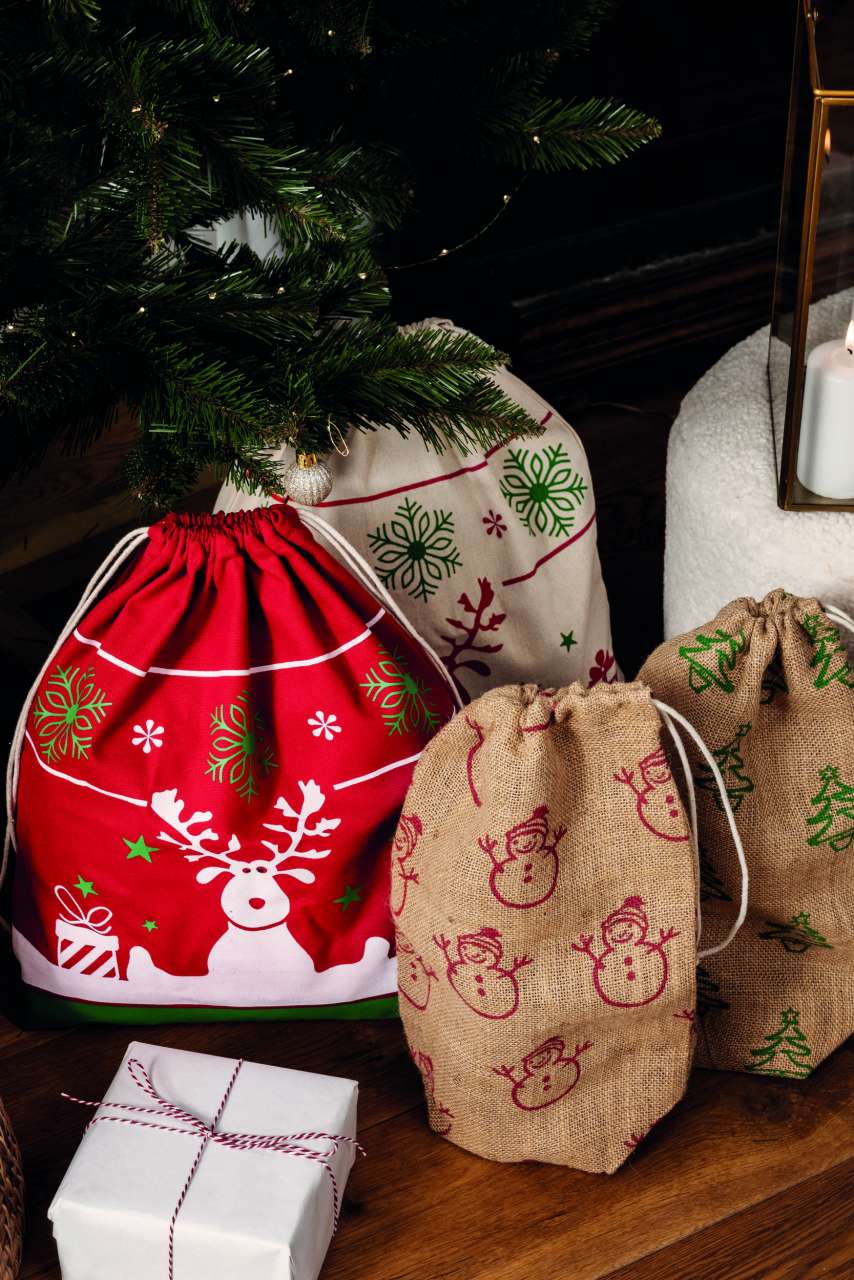 DRAWSTRING BAG WITH CHRISTMAS PATTERNS - Cherry Red - Additional