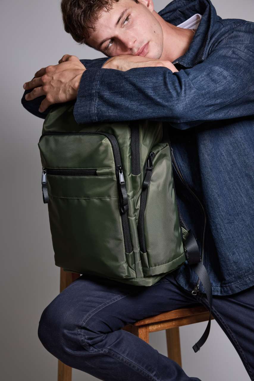 KI0958 Caper Green