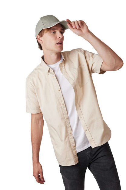 KP198 White/Hibiscus Red