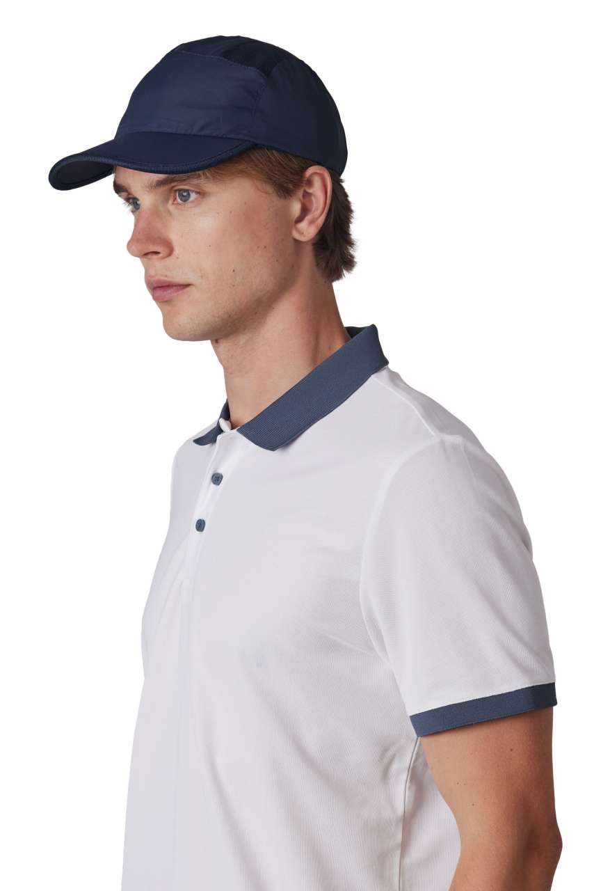 SPORTS CAP - Black - Model