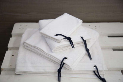 OLIMA SPORTS TOWEL - White - colorimageurl