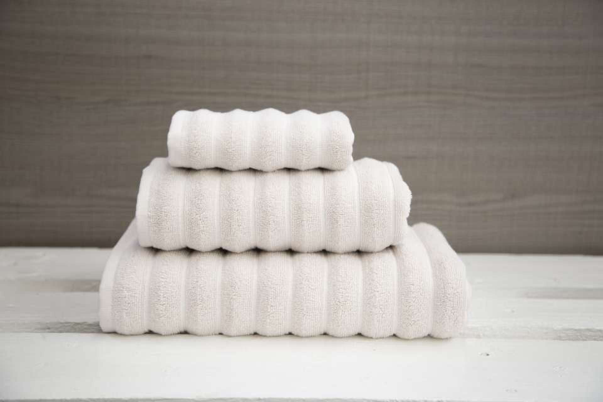 OLIMA PREMIUM TOWEL - Ecru - colorimageurl