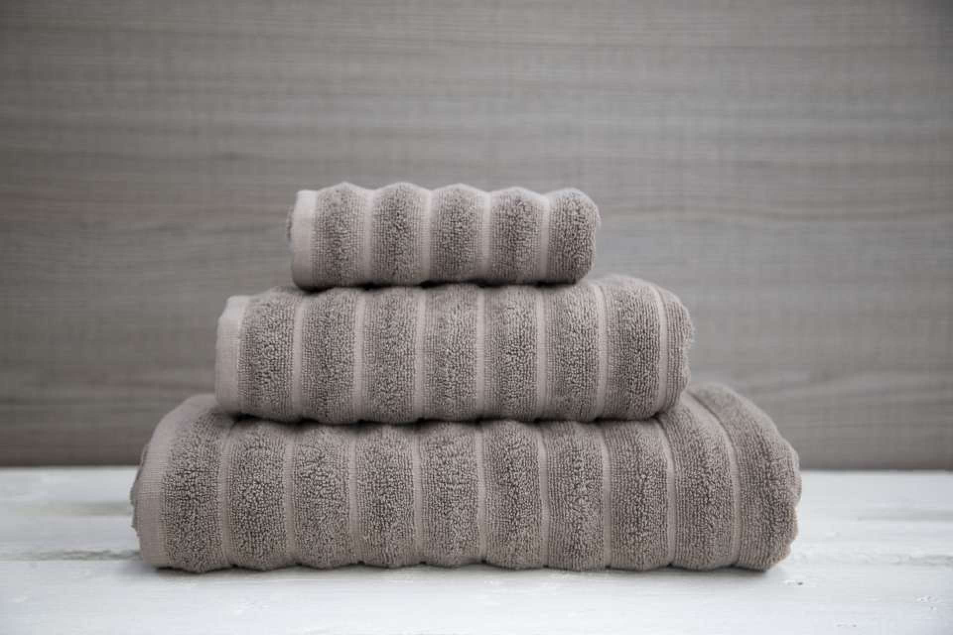 OLIMA PREMIUM TOWEL - Taupe - colorimageurl