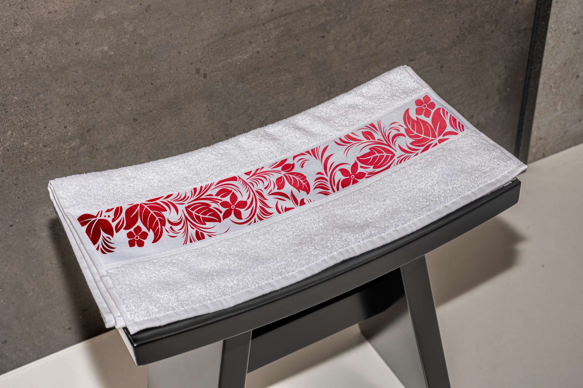 OLIMA TOWEL WITH SUBLIMATION BORDURE - White - modelimageurl