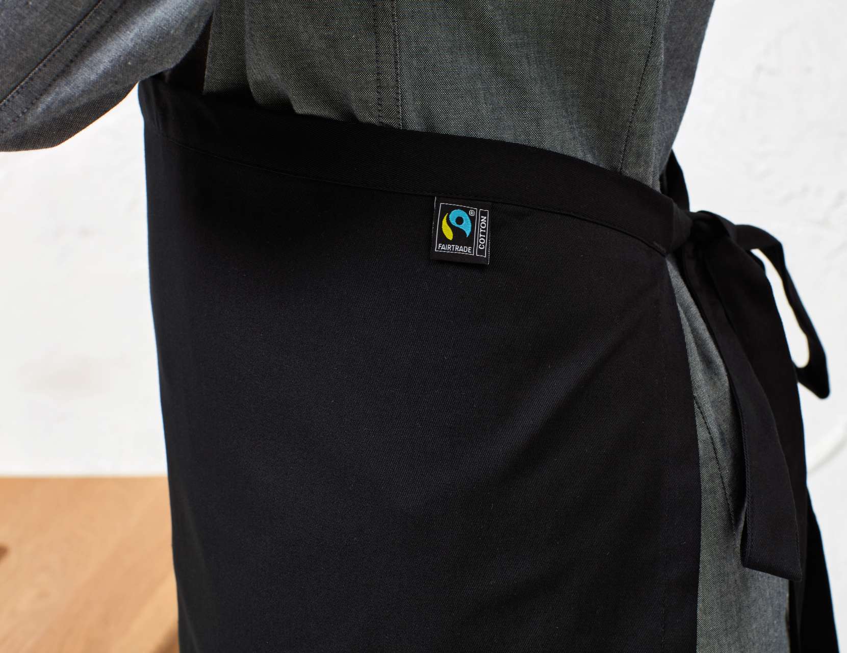 COTTON WAIST APRON, FAIRTRADE & ORGANIC CERTIFIED - Black - Additional