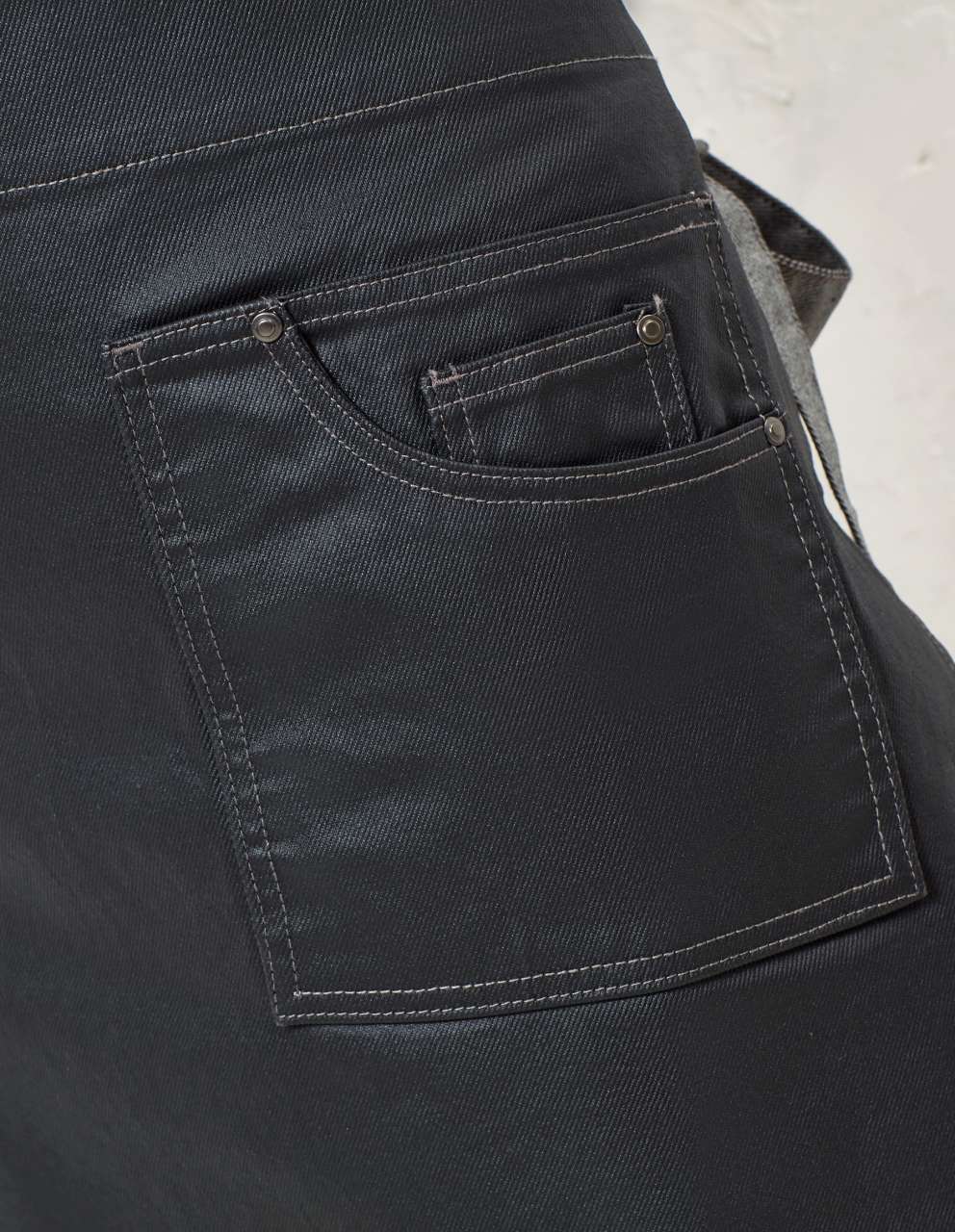 'DIVISION' WAXED LOOK DENIM WAIST APRON - Indigo Denim - Additional