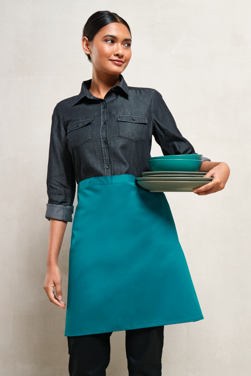 'COLOURS COLLECTION’ MID LENGTH APRON - Navy - Model