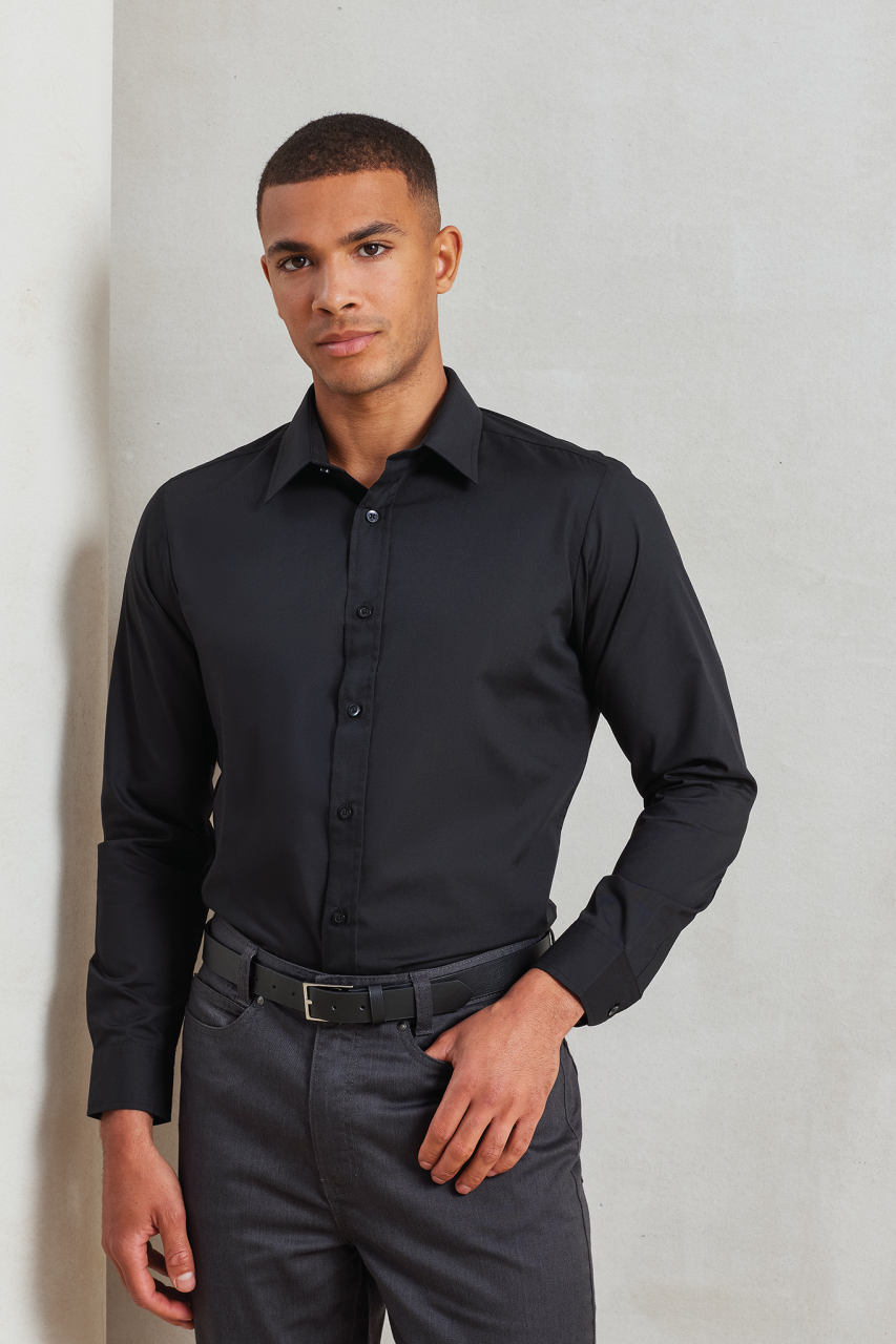 MEN’S LONG SLEEVE FITTED POPLIN SHIRT - Royal - Model