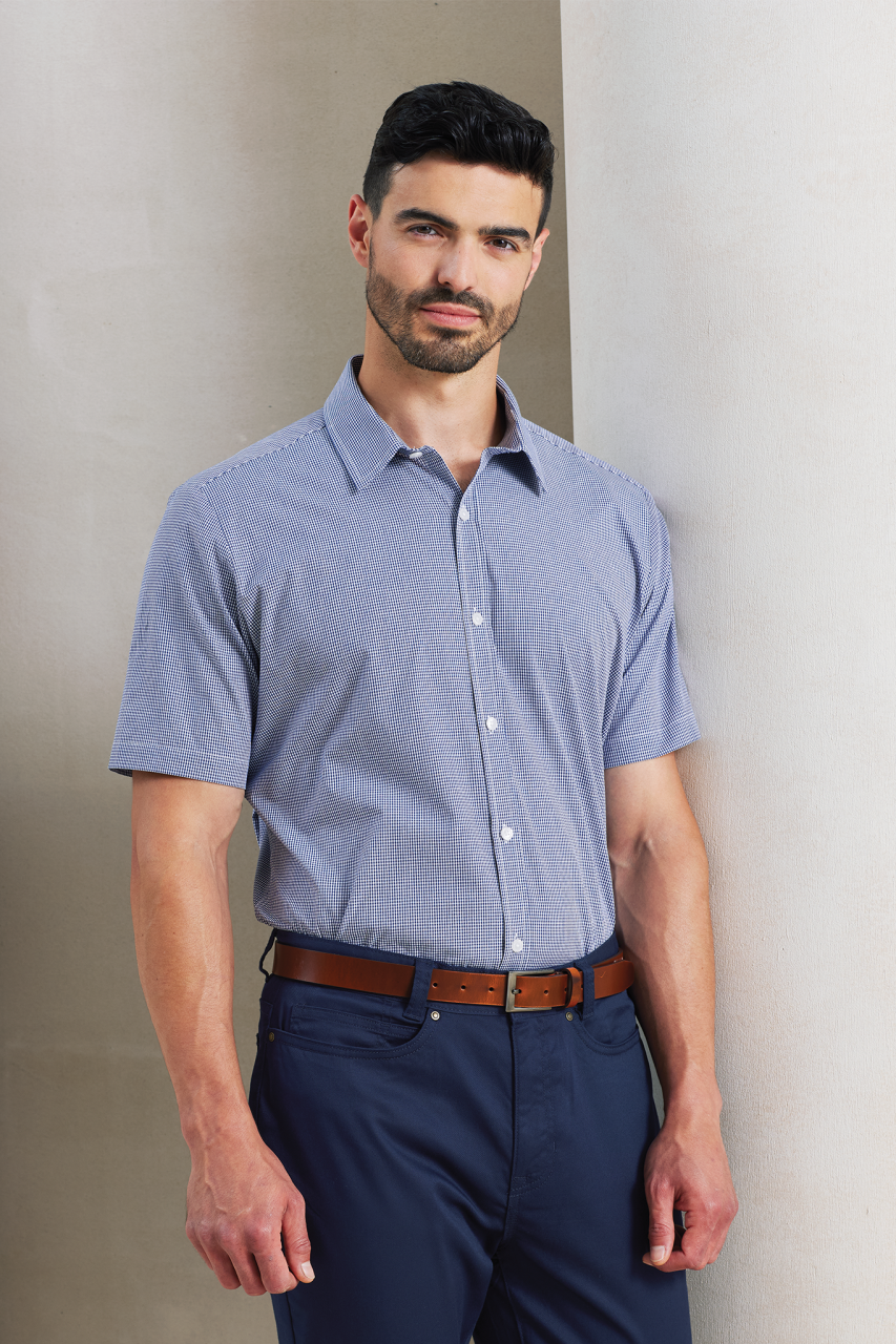 MEN'S SHORT SLEEVE GINGHAM COTTON MICROCHECK SHIRT - Red/White - Model