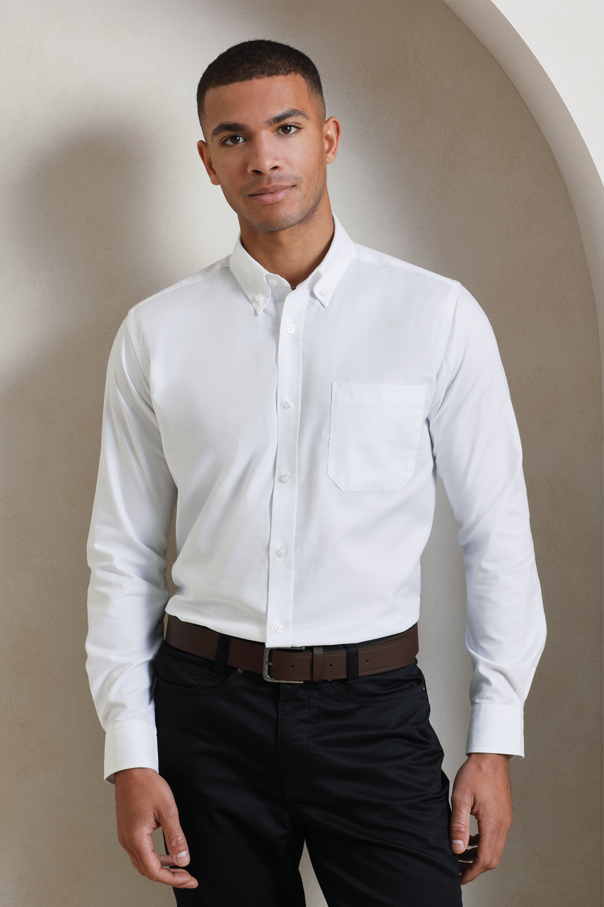 MEN’S LONG SLEEVE SIGNATURE OXFORD SHIRT - Black - Model