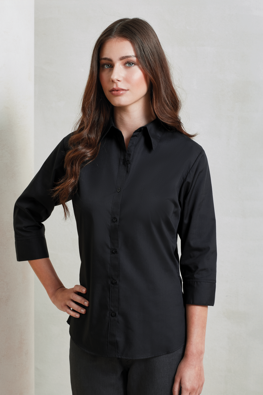 WOMEN'S POPLIN 3/4 SLEEVE BLOUSE - White - Model