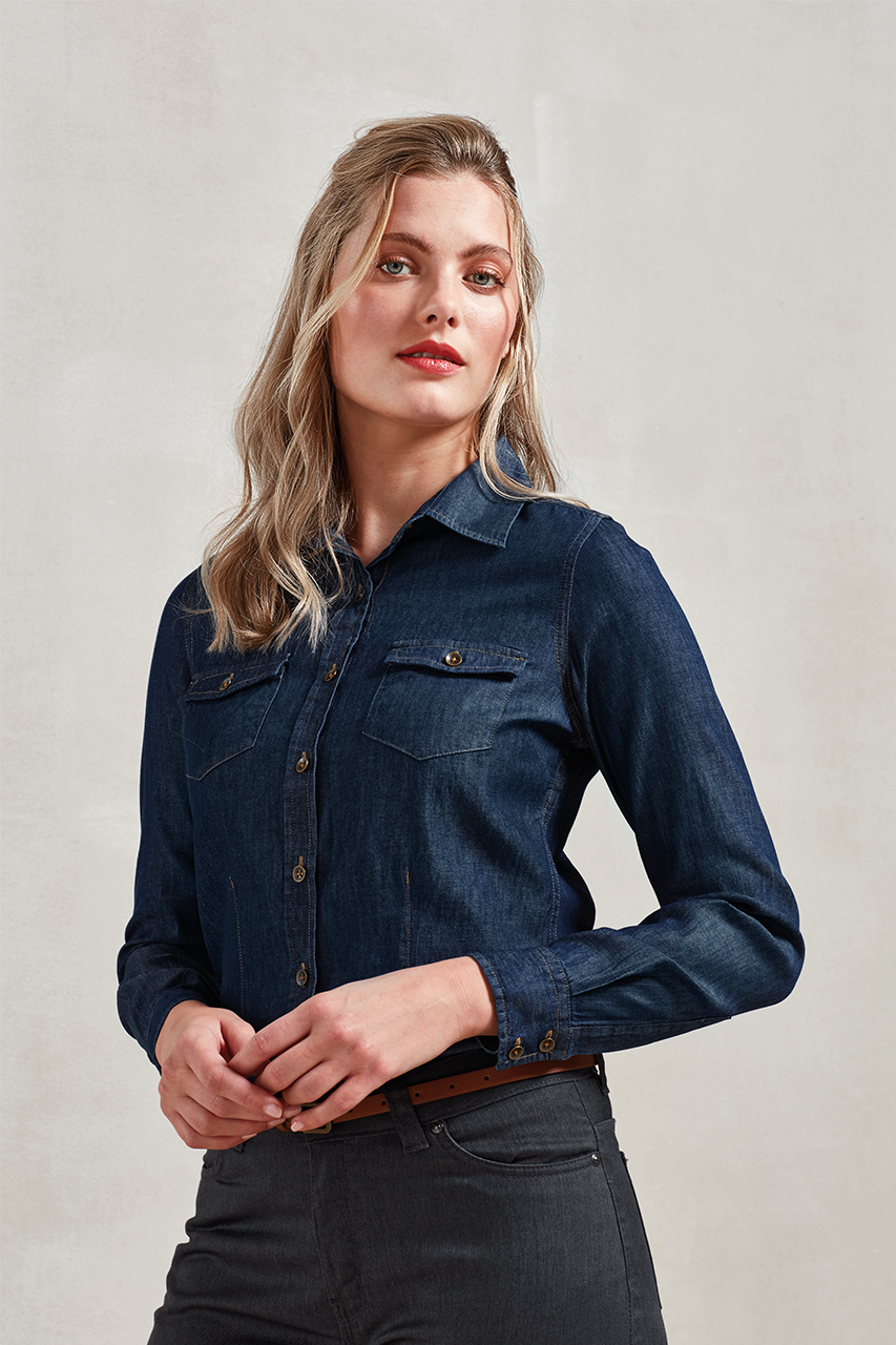 WOMEN'S JEANS STITCH DENIM SHIRT - Indigo Denim - Model