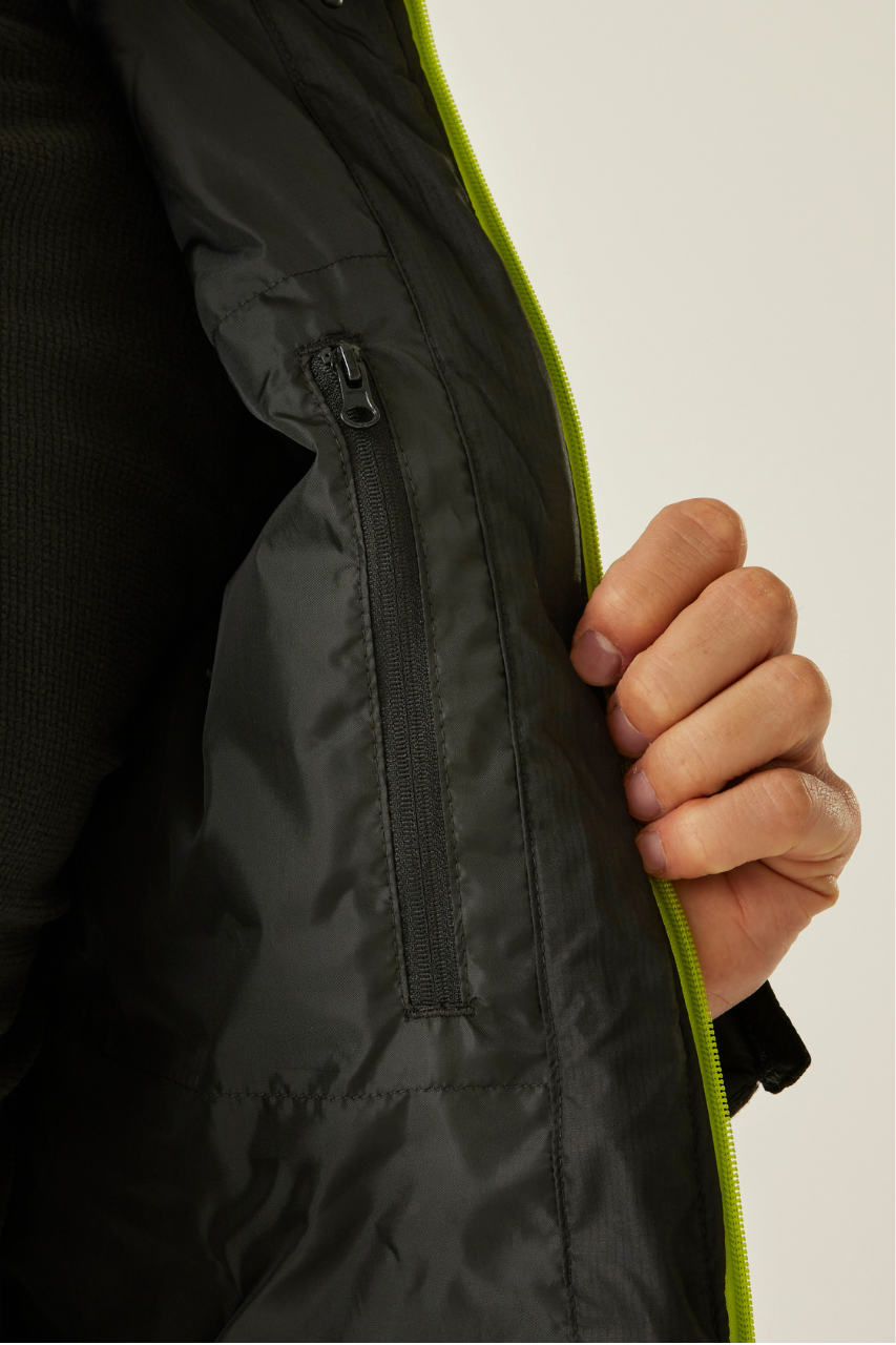 RETRA241 Black/New Royal