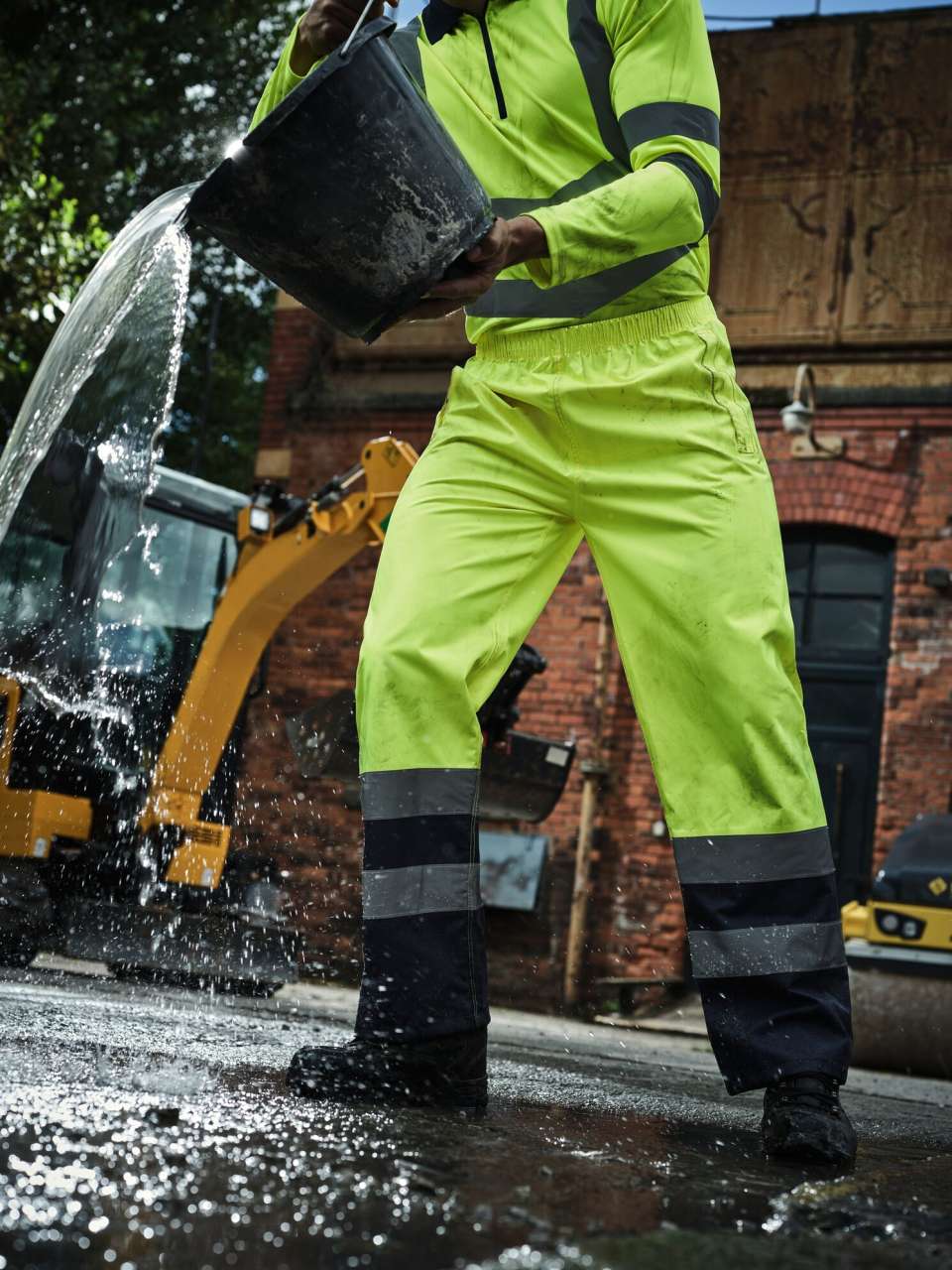 HI VIS PRO OVERTROUSERS - Yellow/Navy - Model