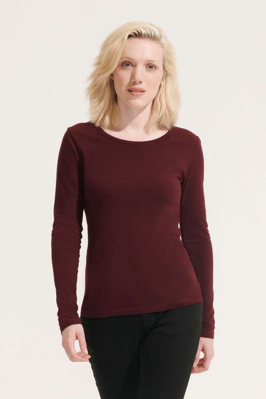 SOL'S MAJESTIC - WOMEN'S ROUND COLLAR LONG SLEEVE T-SHIRT - Deep Black - Model